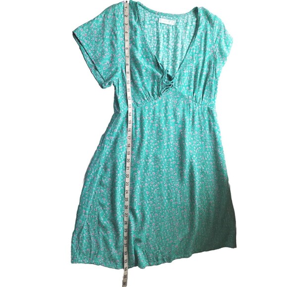Womens Sz 8 Dress Ditsy Floral Print Above Knee Green V-Neck Short Sleeves - Picture 11 of 14